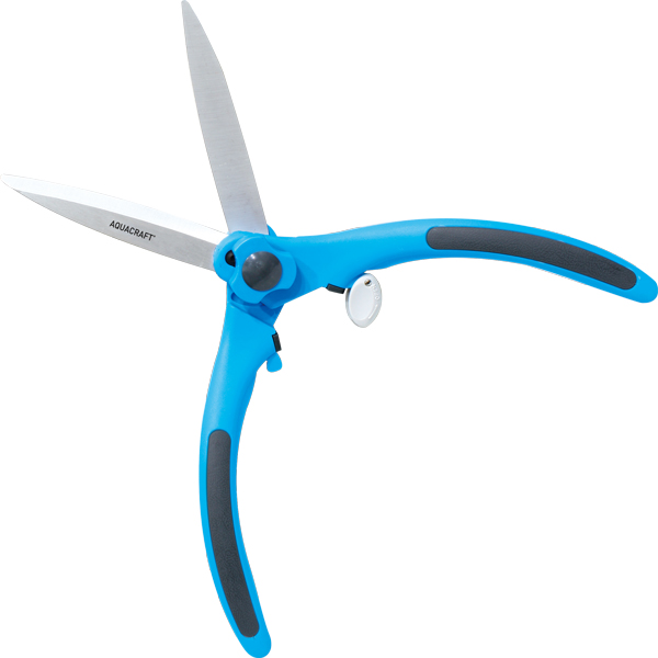 Gear-driven curved blade hedge shears for precise trimming